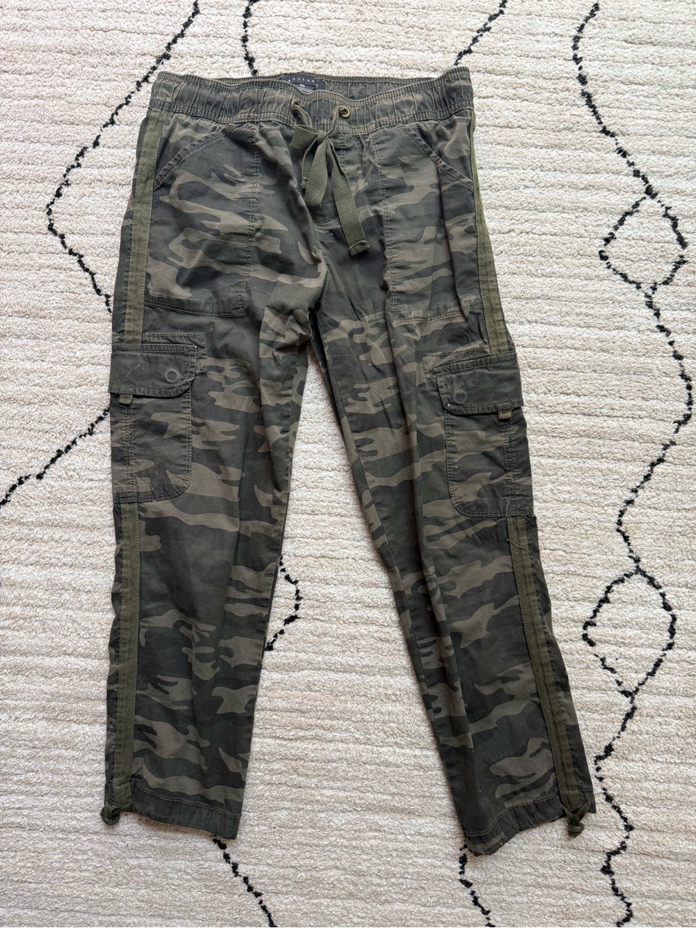 Sanctuary Olive Green Camo Drawstring Pants